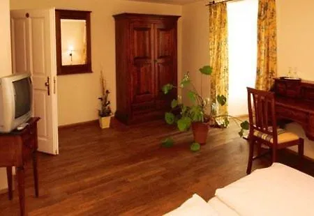 Wittelsbacher Zollhaus 3*