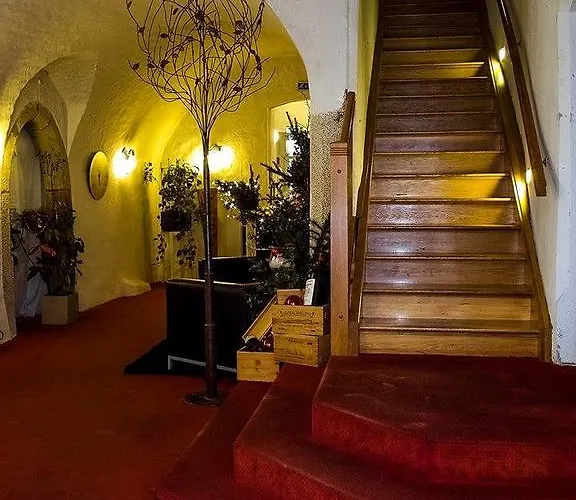 Wittelsbacher Zollhaus 3*